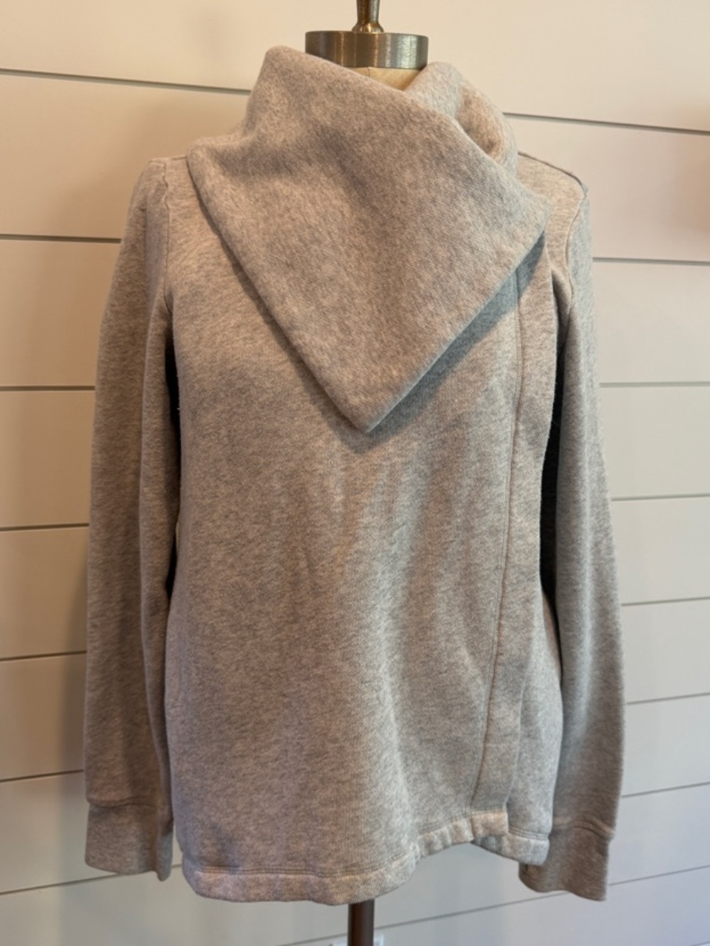 Zella Light Gray Cowl-Neck Pullover Sweater